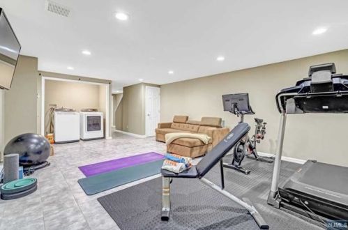 5 Sunset St, Dumont NJ 07628-1506 exterior