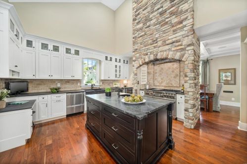 230 Essex Ave, Saint Louis MO 63122-3627 exterior