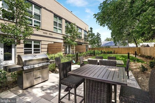 1800 Mount Vernon Ave, Alexandria VA  22301-1724 exterior