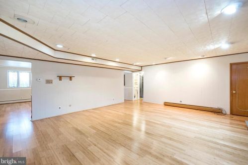 1078 Corn Crib Dr, Huntingdon Valley PA 19006-3306 exterior