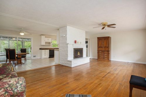 5292 31st St, Kalamazoo, MI 49048-9770