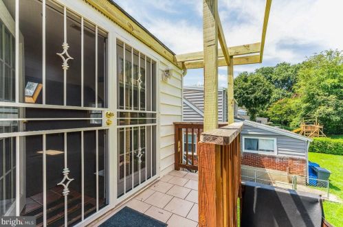 1609 Brisbane St, Silver Spring MD  20902-3903 exterior