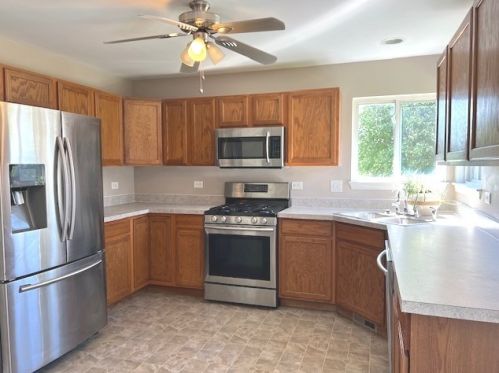 21460 Prestwick Dr, Joliet IL 60403-1394 exterior