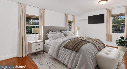 2406 Dearing St, Alexandria VA 22302-1806 exterior