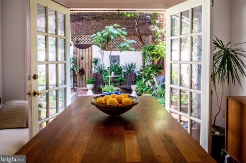 903 29 St, Philadelphia PA 19145-2402 exterior