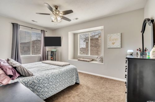 7254 Brittany Town Dr, Taylorsville UT 84084-4609 exterior