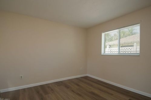 805 97 Ave, Naples FL 34108-2284 exterior