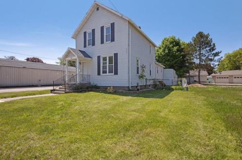 3401 13th St, Menominee, MI 49858-1615