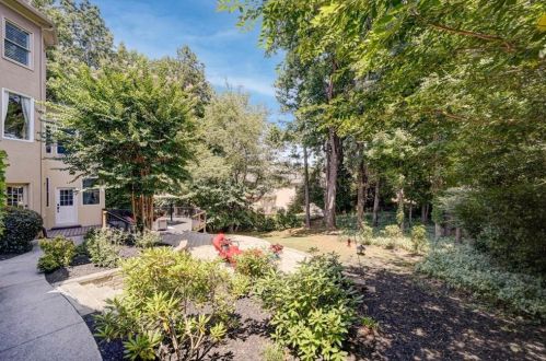 7890 Tintern Trce, Duluth GA 30097-1664 exterior