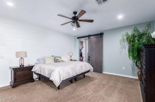 2806 Angela Dr, Phoenix AZ 85032-2049 exterior