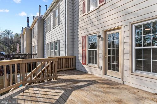 7449 Duddington Dr, Alexandria VA 22315-3849 exterior