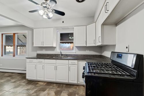 5428 Central Ave, Chicago IL 60638-2809 exterior