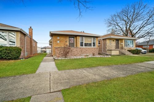 5838 59th St, Chicago, IL 60638-3628