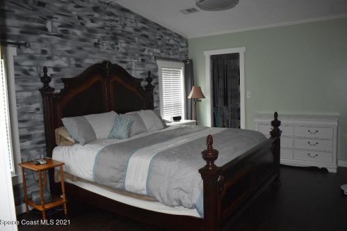 4779 Cambridge Dr, Mims FL 32754-5462 exterior