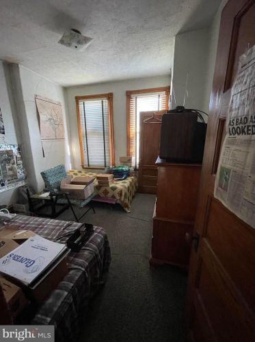 4515 8th St, Philadelphia PA 19140-1343 exterior