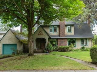 1103 20th Ave, Spokane, WA 99203-1146