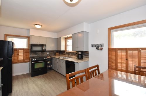 3817 87th St, Milwaukee WI  53222-2840 exterior