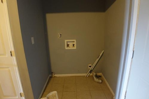 6676 Chupp Rd, Lithonia GA 30058-7652 exterior