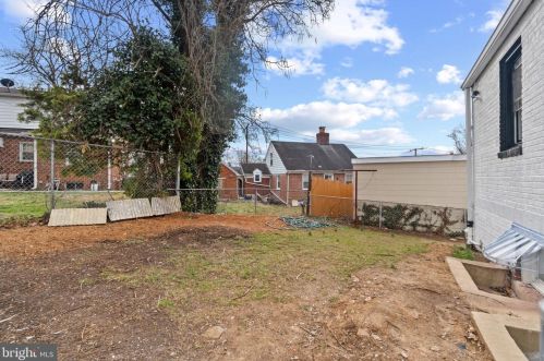 2225 Shepherd St, Washington DC  20018-3141 exterior