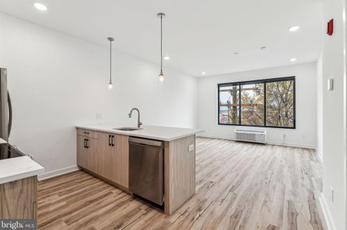 2155 2nd St, Philadelphia PA 19122-3312 exterior