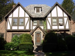 20 Fellsmere Rd, Newton, MA 02459-1307