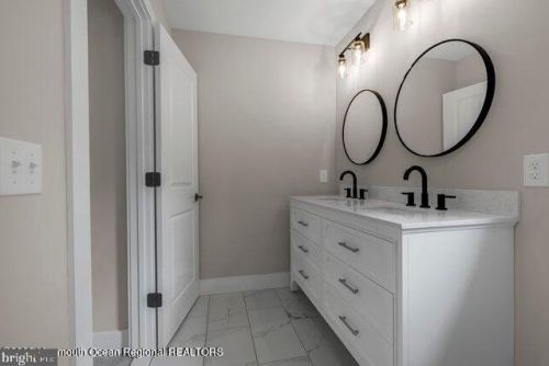 431 Virginia Ave, Berkeley Township NJ 08721-2811 exterior