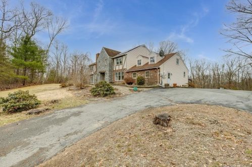 235 Ross Rd, Killingly, CT 06239-3817