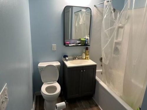 1964 Finn Pl, Milwaukee, WI 53206-2320