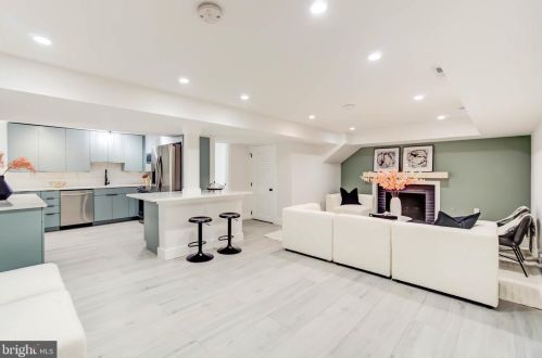 4624 Asbury Pl, Washington DC  20016-4325 exterior