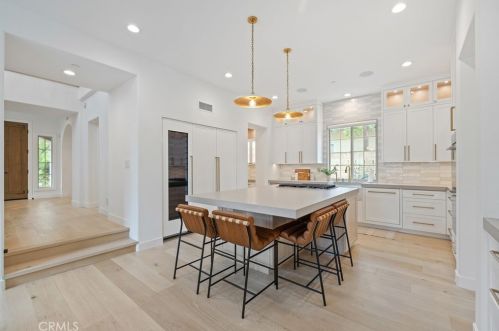 10464 Caribou Way, Tustin CA  92782-1470 exterior