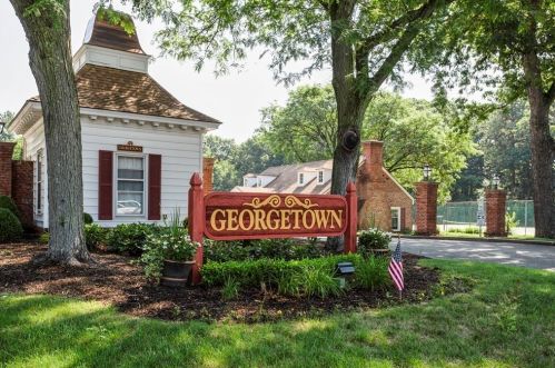 34 Smithfield Ct, Springfield MA  01108-3130 exterior