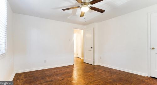 327 Fern St, Darby PA 19023-2614 exterior