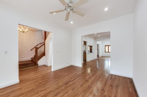 5647 Magnolia Ave, Chicago IL 60660-1908 exterior