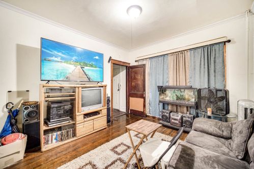 8956 Aberdeen St, Chicago IL 60620-3547 exterior