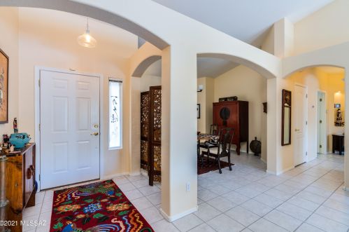 2306 Catalina View Dr, Tucson, AZ 85742-4480