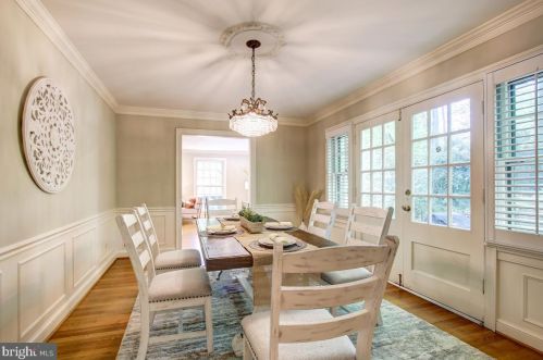 10512 Gainsborough Rd, Rockville MD 20854-3717 exterior