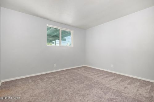 1343 Knox St, Tucson AZ 85705-2507 exterior