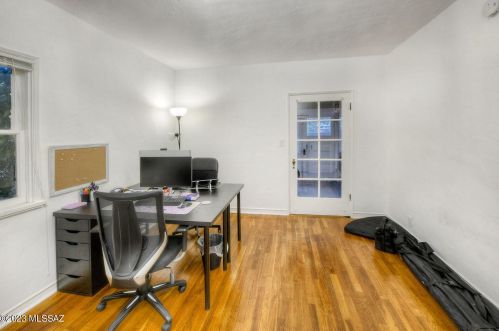 2015 8 St, Tucson AZ 85719-5515 exterior