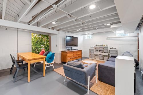 2950 70, Milwaukee WI 53210-1226 exterior