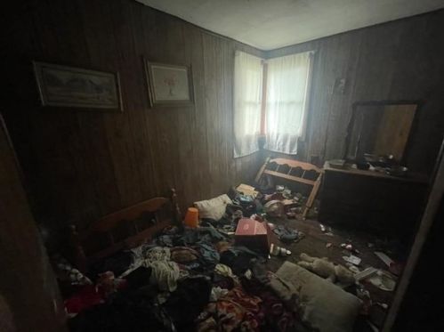 2406 Durbin St, Gary IN 46406-1602 exterior