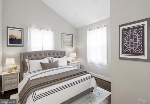 5052 Queens Stroll Pl, Washington DC 20019-6135 exterior