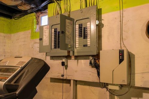 417 Charles St, Providence RI 02904-1307 exterior