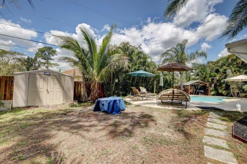 3444 Fashoda St, Fort Pierce FL 34953-4643 exterior