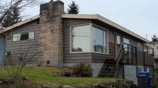 7951 7th Ave, Seattle, WA 98106-2102