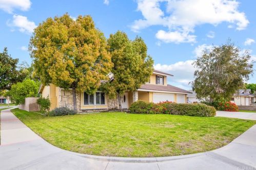 1871 Bryan Ave, Tustin CA 92780-4703 exterior