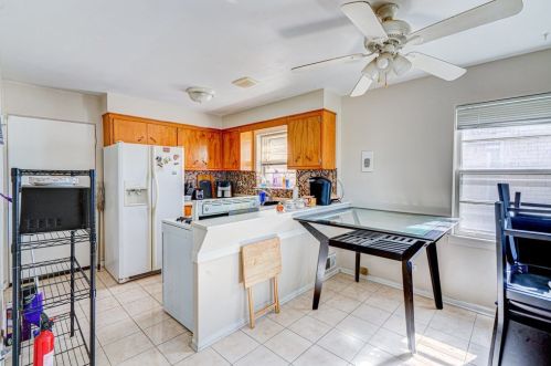 10939 King Dr, Chicago IL 60653-3311 exterior