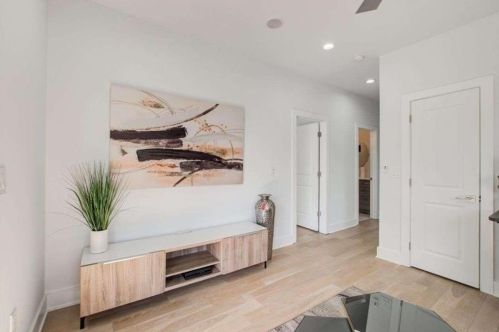 210 Mathewson Pl, Atlanta GA  30314-2629 exterior