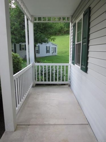 29 Tall Tree Ln, Poughkeepsie NY 12601-7207 exterior