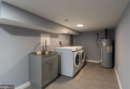 2010 23 St, Philadelphia PA 19145-2704 exterior