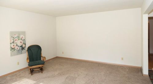 3874 102nd St, Milwaukee, WI 53222-2313